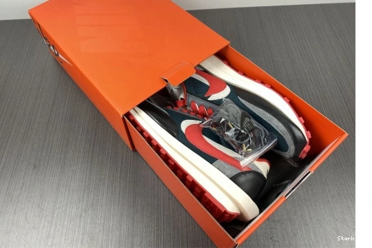 LD Nike sacai University Red Waffle DJ4877-300 Undercover 0119